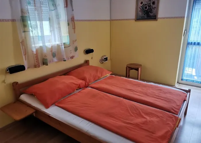 Anno 2000 Apartament