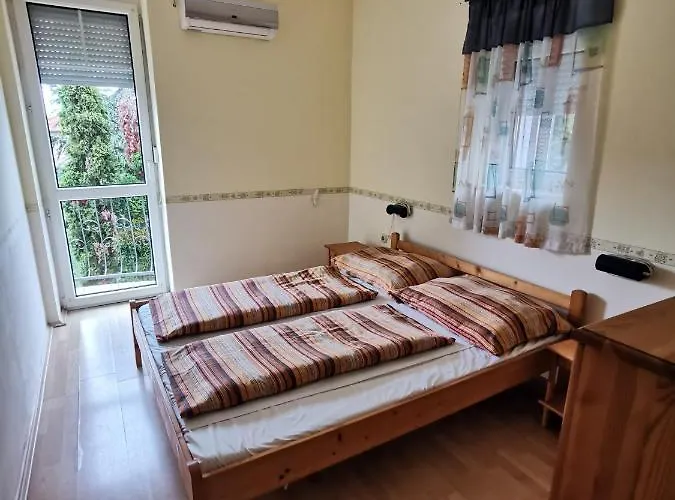 Anno 2000 Apartament