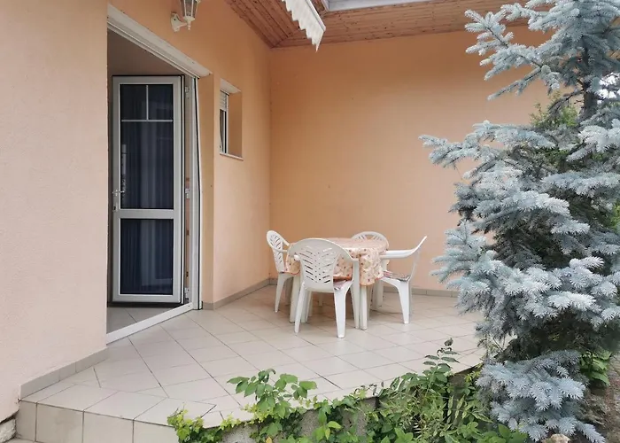 Apartament Anno 2000 *